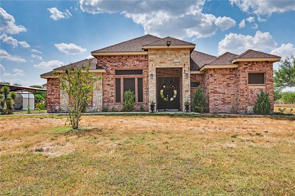 894 County Road 465 Alice, TX 78332