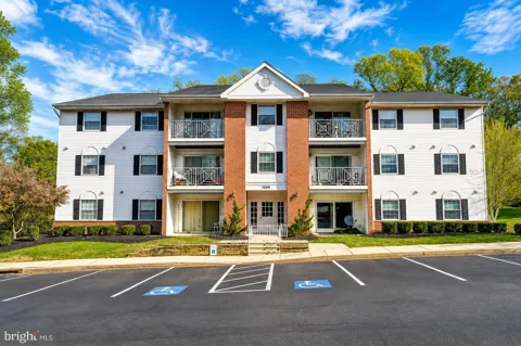 1206 BRAMBLE WOOD COURT #202