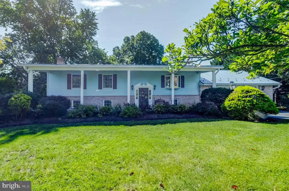 15 DONALD STREET Shermans Dale, PA 17090