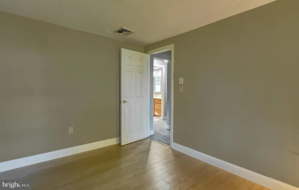 15 DONALD STREET Shermans Dale, PA 17090