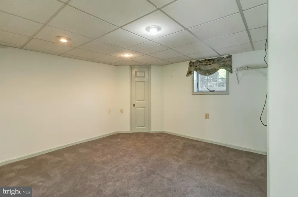 15 DONALD STREET Shermans Dale, PA 17090