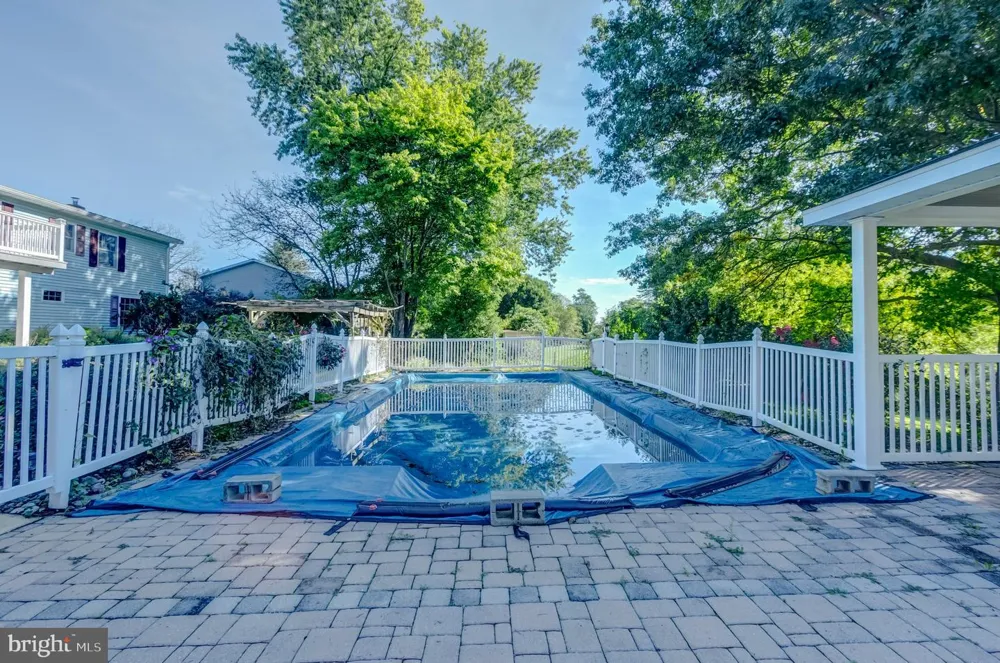 15 DONALD STREET Shermans Dale, PA 17090