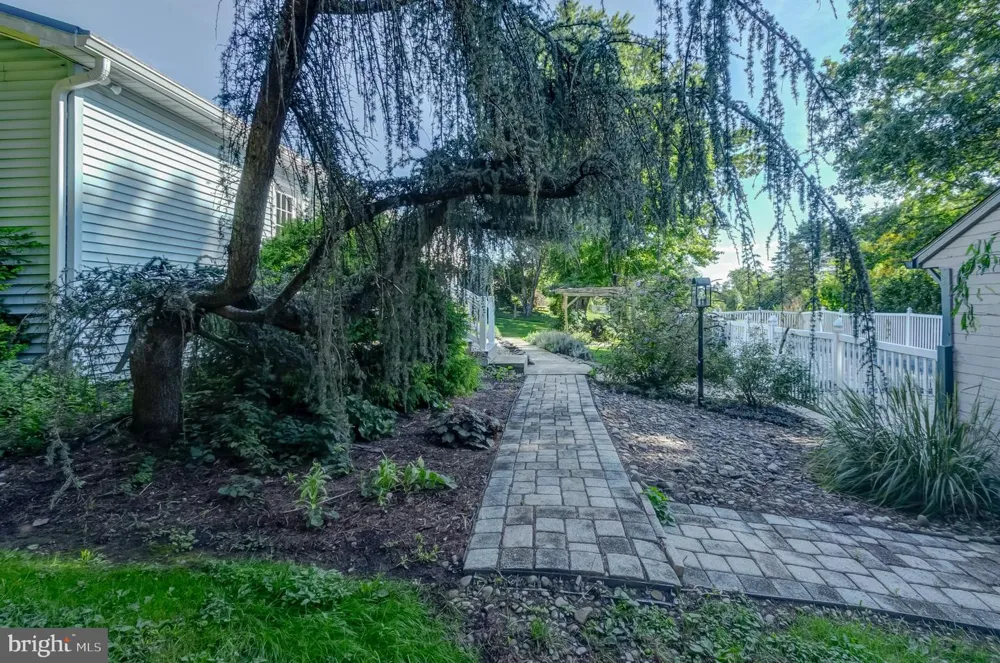 15 DONALD STREET Shermans Dale, PA 17090