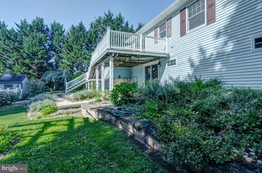 15 DONALD STREET Shermans Dale, PA 17090