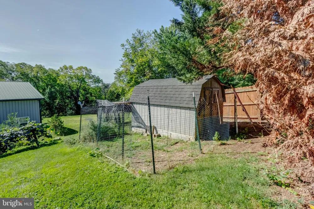 15 DONALD STREET Shermans Dale, PA 17090