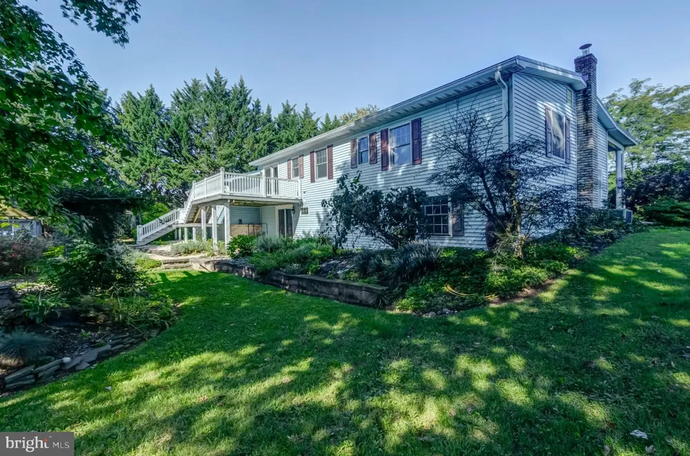 15 DONALD STREET Shermans Dale, PA 17090