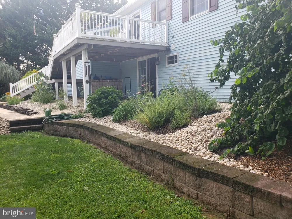 15 DONALD STREET Shermans Dale, PA 17090