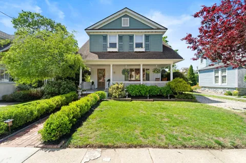 818 TRENTON AVE