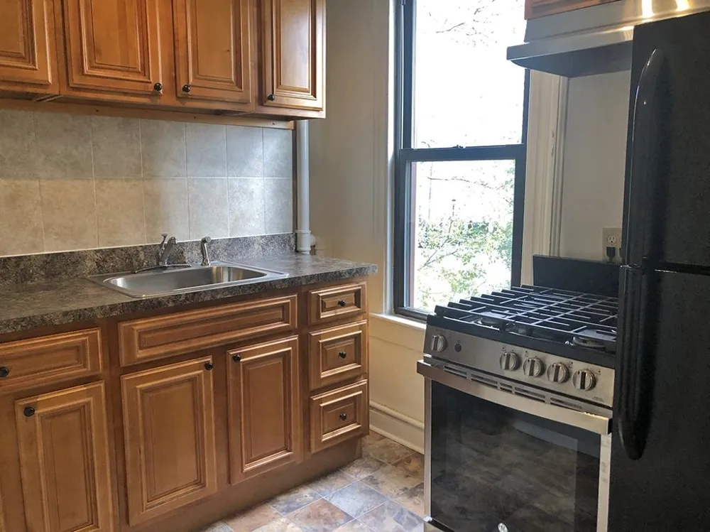 110 18TH ST Union City, NJ 07087