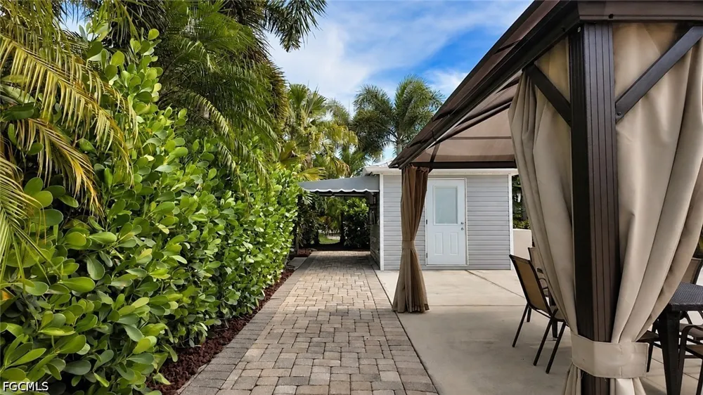 Stonewood Drive Fort Myers, FL 33905