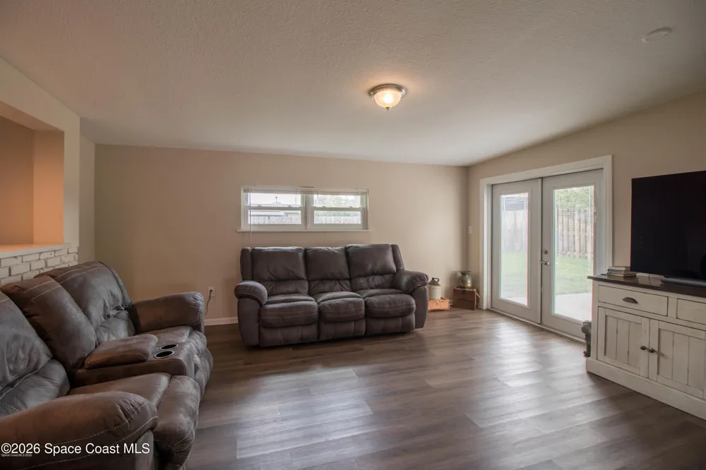 2812 Kingston Lane Melbourne, FL 32935