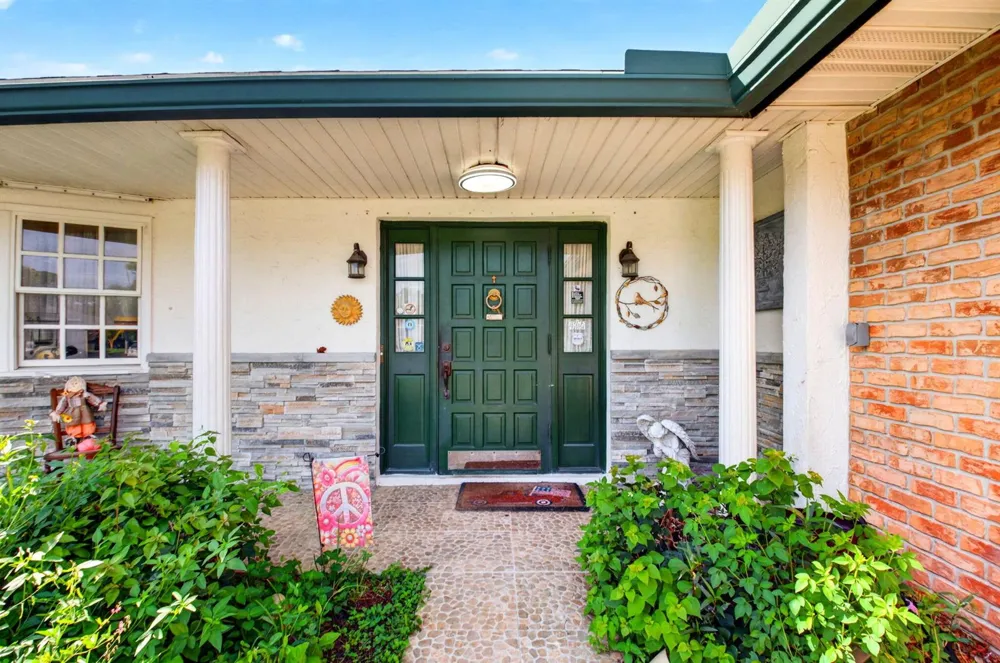 7866 SAINT ANDREWS ROAD Lake Worth, FL 33467