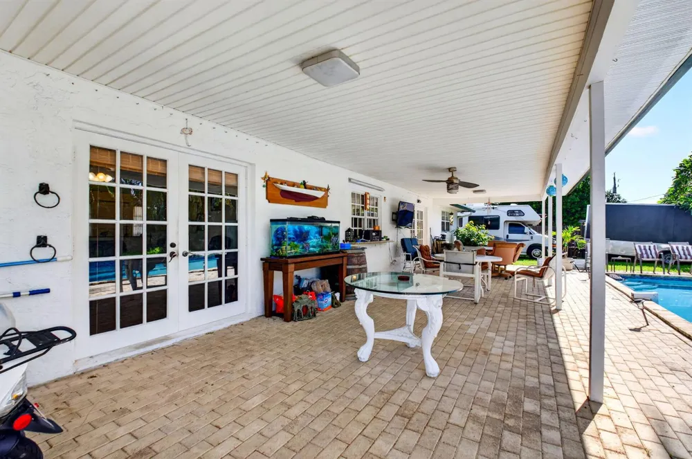 7866 SAINT ANDREWS ROAD Lake Worth, FL 33467