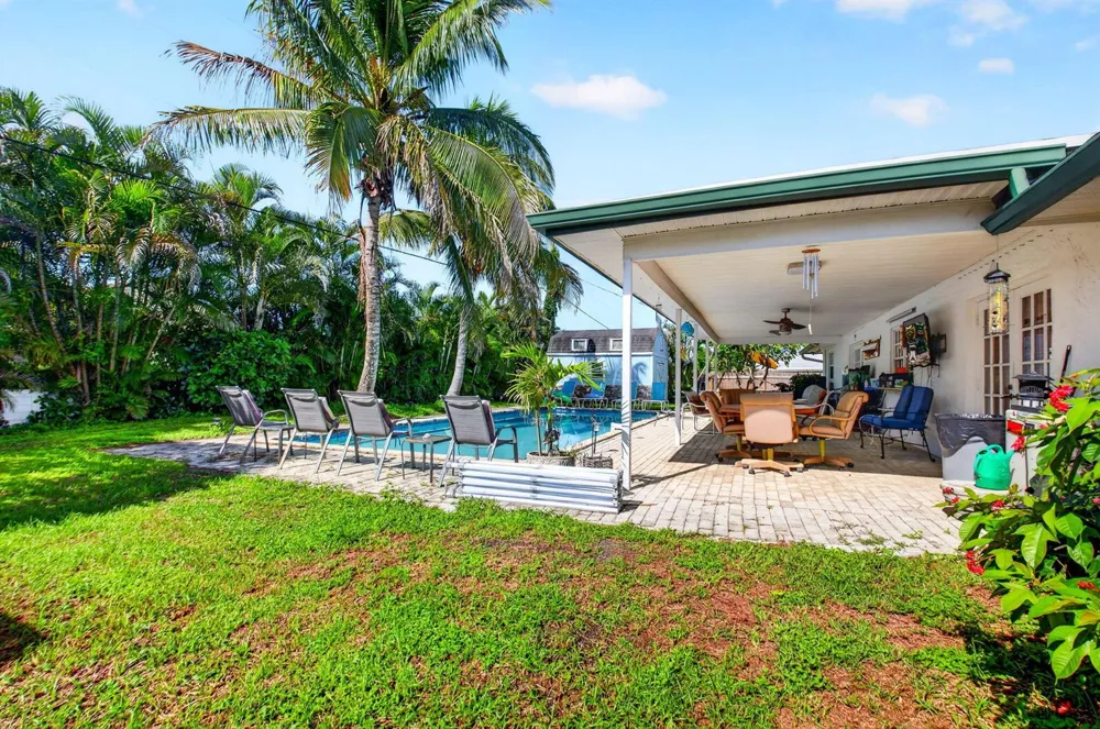 7866 SAINT ANDREWS ROAD Lake Worth, FL 33467