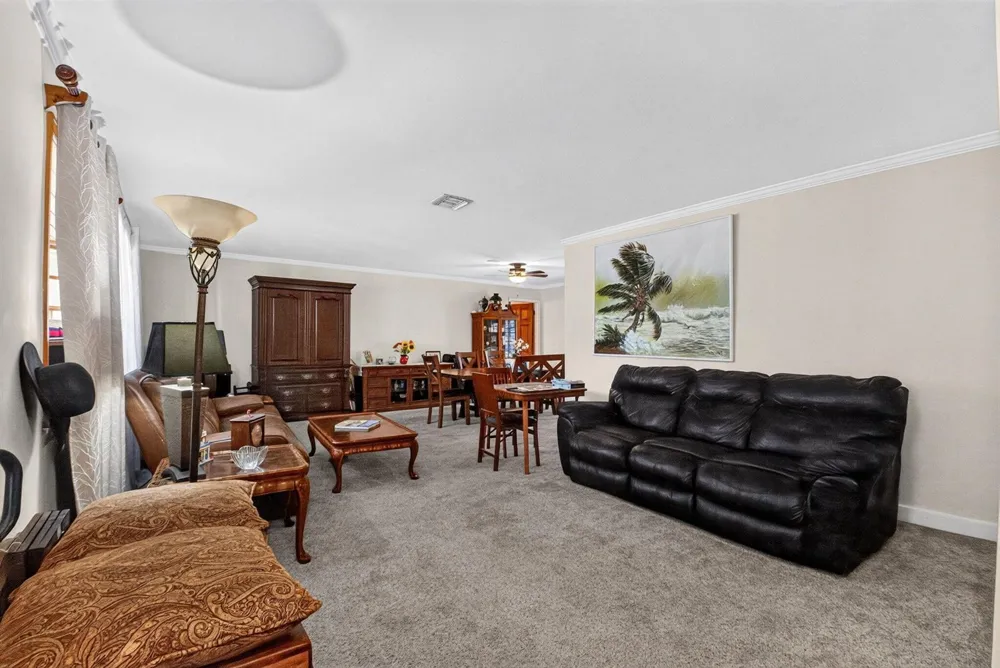 7866 SAINT ANDREWS ROAD Lake Worth, FL 33467