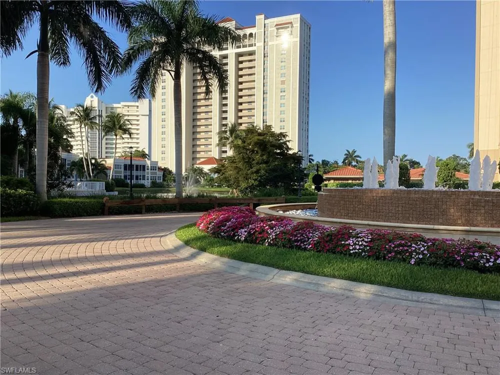 6573 Marissa Loop #202 Naples, FL 34108