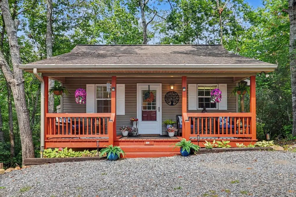 1191 Old Forge Estates Hiawassee, GA 30546