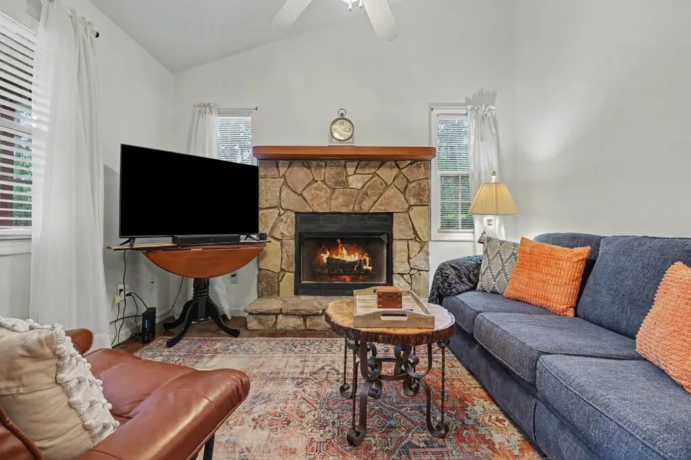 1191 Old Forge Estates Hiawassee, GA 30546
