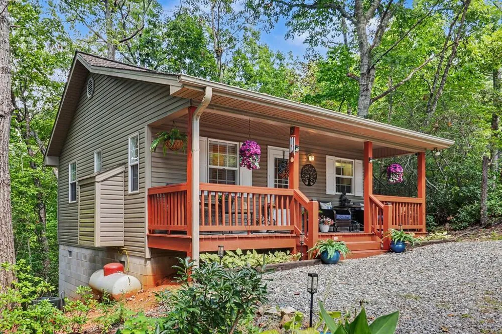 1191 Old Forge Estates Hiawassee, GA 30546