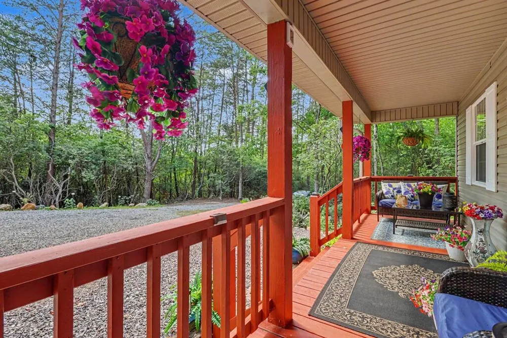 1191 Old Forge Estates Hiawassee, GA 30546