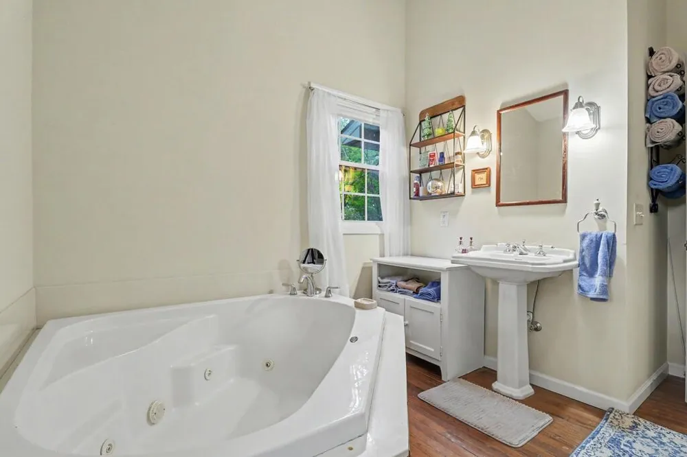1191 Old Forge Estates Hiawassee, GA 30546