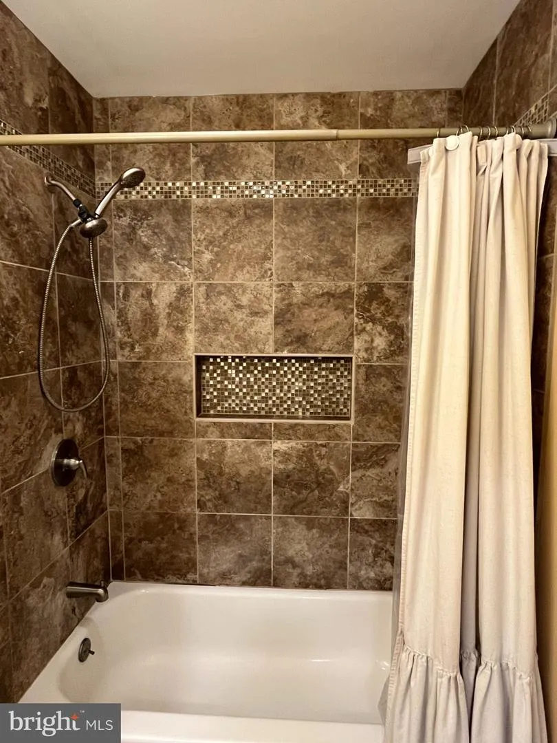 23 PAUL ROAD Maple Shade, NJ 08052