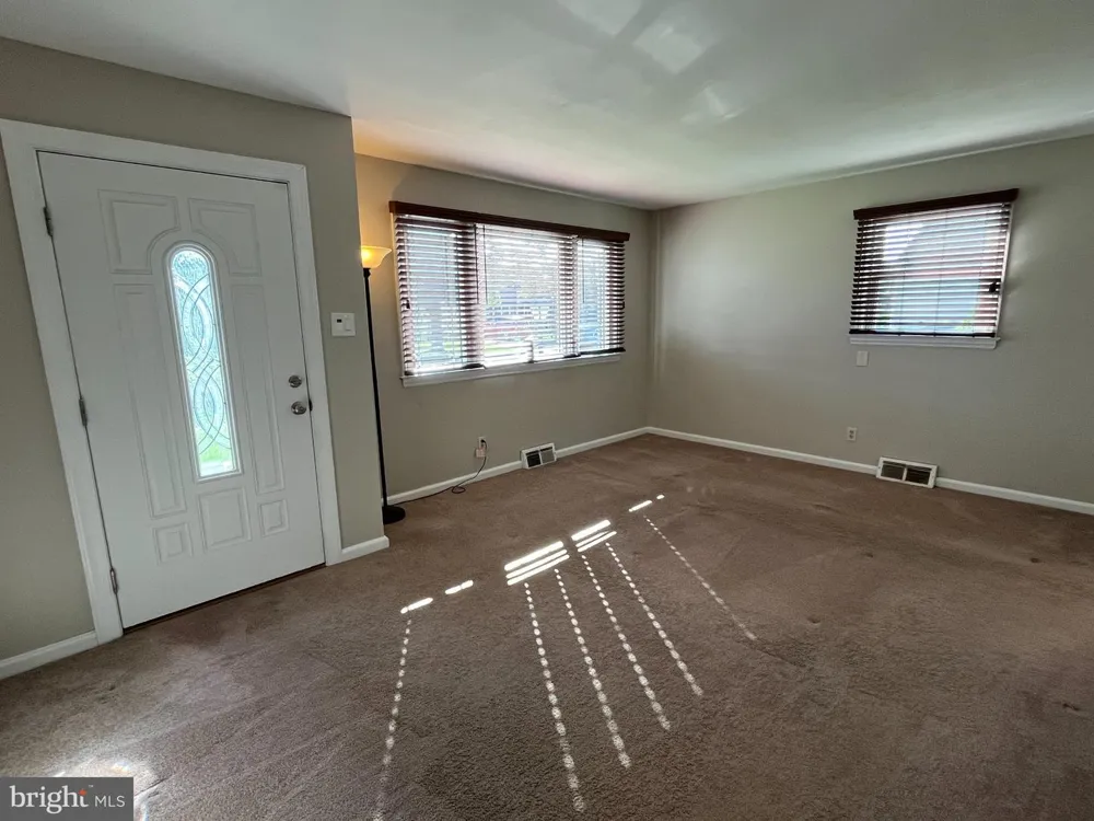 23 PAUL ROAD Maple Shade, NJ 08052