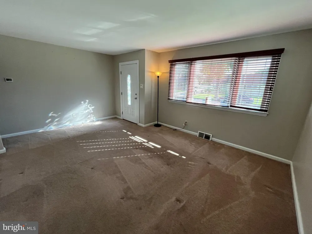 23 PAUL ROAD Maple Shade, NJ 08052