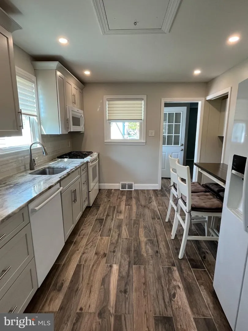 23 PAUL ROAD Maple Shade, NJ 08052