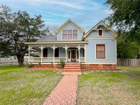 106 S Logan Avenue