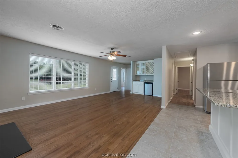 404 Day Avenue Bryan, TX 77801