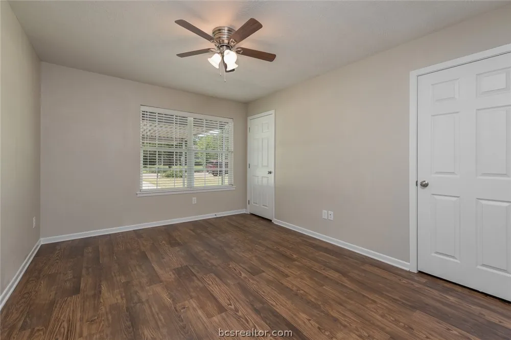 404 Day Avenue Bryan, TX 77801