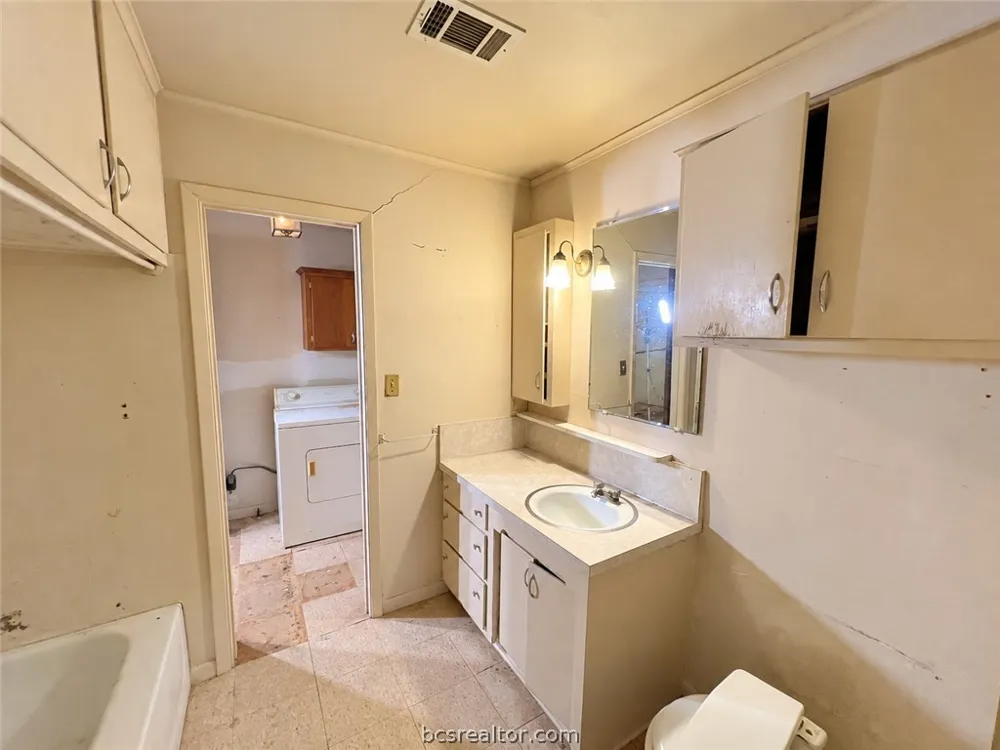 300 Elm S Cameron, TX 76520