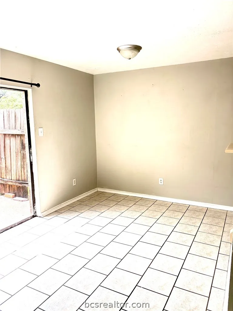 2406 Blanco Drive #D College Station, TX 77845