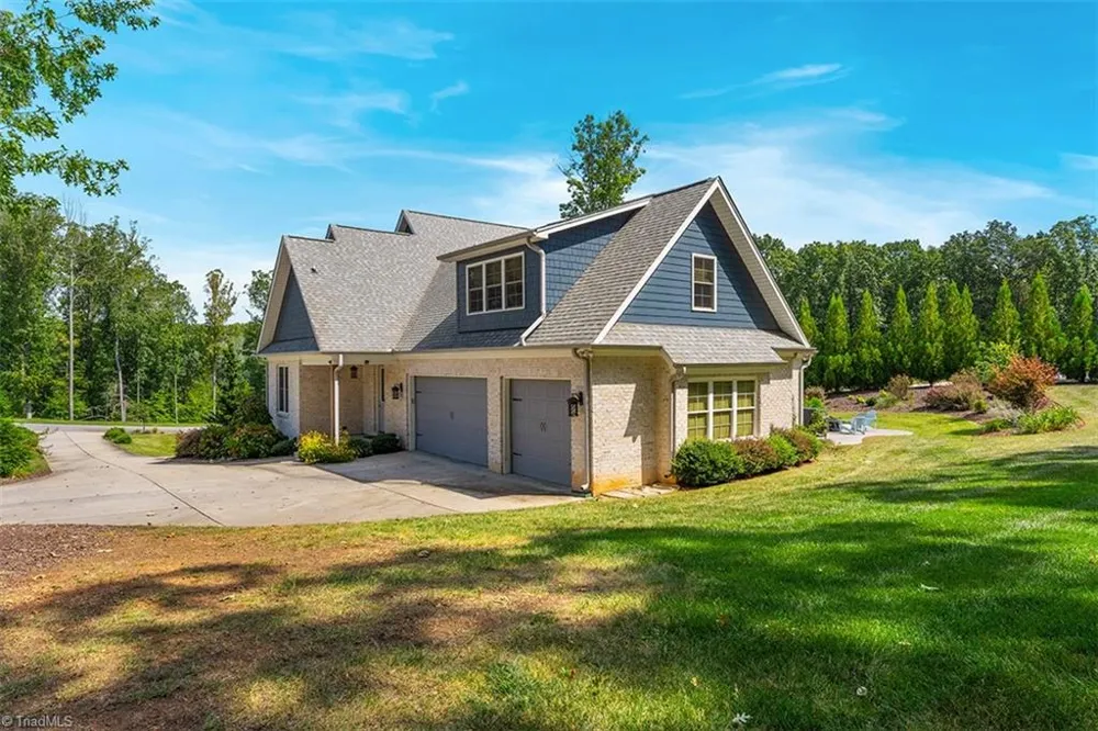 5405 Briardenn Court Summerfield, NC 27358
