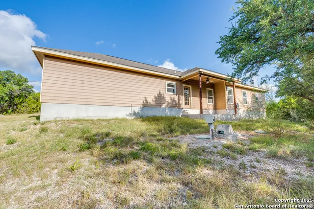 1131 ROCKY RIDGE LOOP Canyon Lake, TX 78133