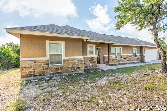 1131 ROCKY RIDGE LOOP Canyon Lake, TX 78133