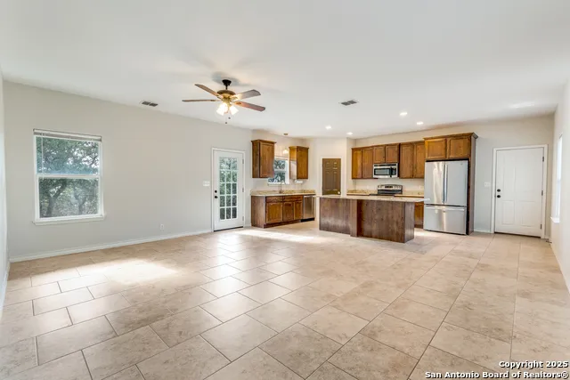 1131 ROCKY RIDGE LOOP Canyon Lake, TX 78133