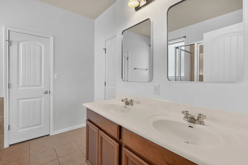 2627 Garlic Creek Drive Buda, TX 78610