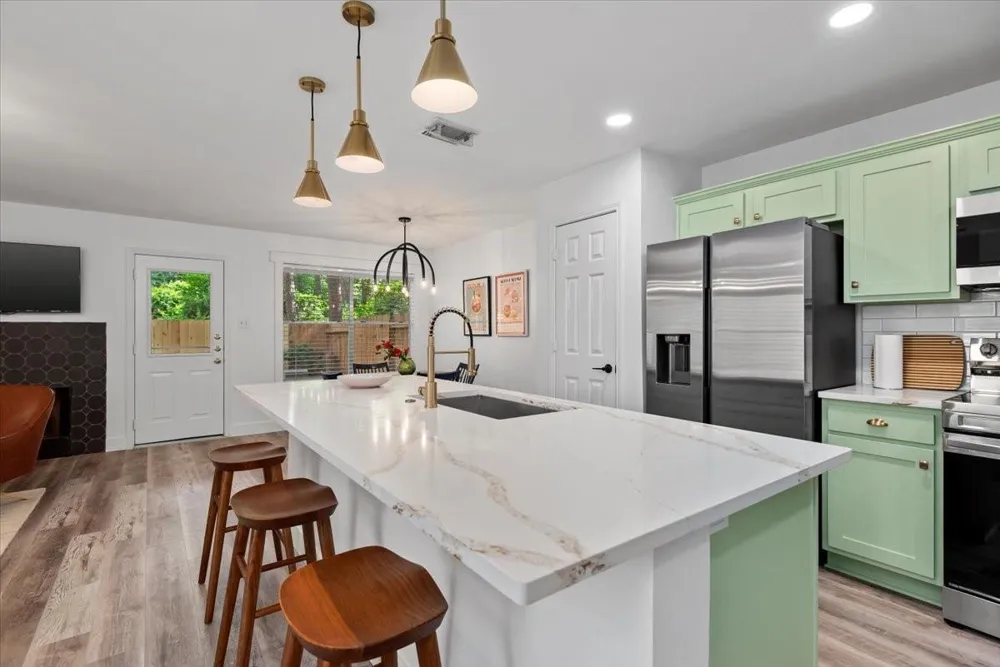 14 Yarrow Court The Woodlands, TX 77382