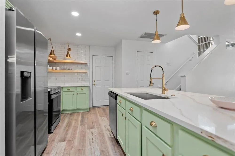 14 Yarrow Court The Woodlands, TX 77382