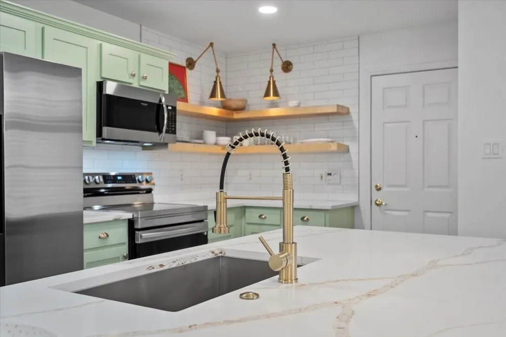 14 Yarrow Court The Woodlands, TX 77382
