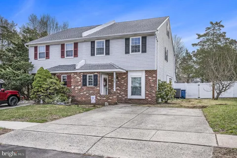 2019 EASTER AVENUE