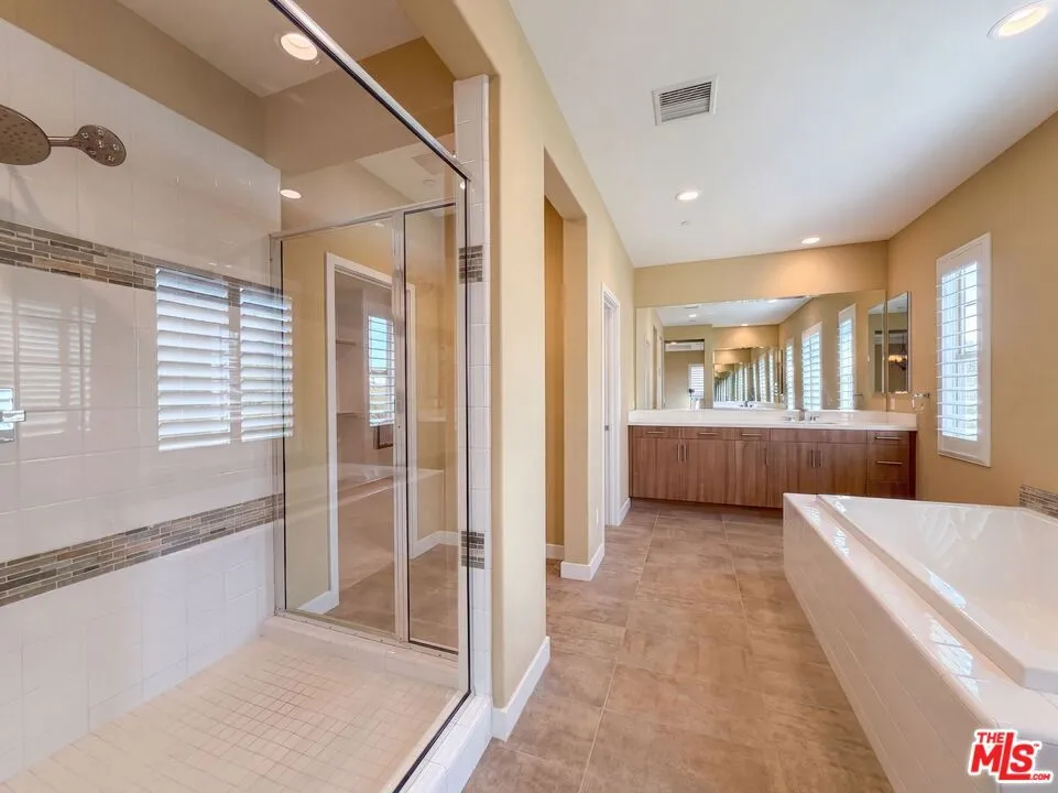 627 E Orange Blossom Way Azusa, CA 91702