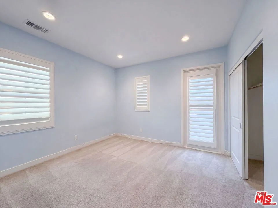627 E Orange Blossom Way Azusa, CA 91702