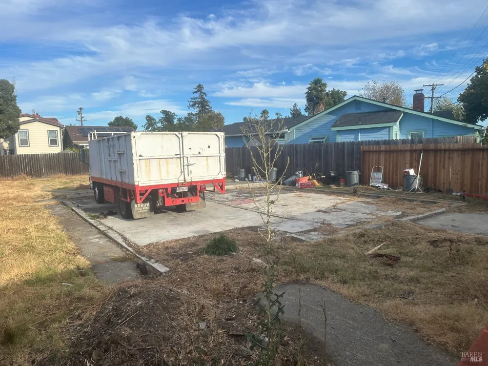 24 Tuolumne Street Vallejo, CA 94590