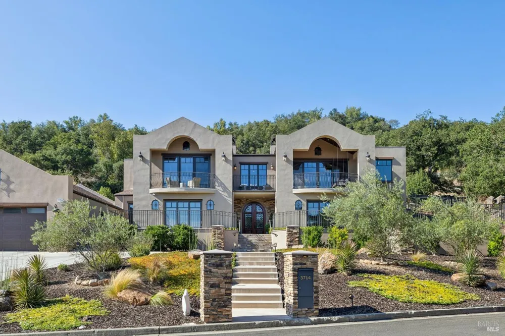 3714 Autumn Glen Court Santa Rosa, CA 95403