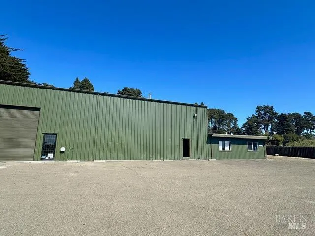 32940 Collins Lane Fort Bragg, CA 95437