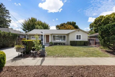 789 Clausing Avenue