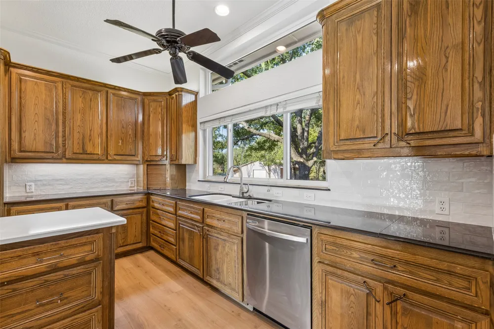 1155 Point Vista Road Hickory Creek, TX 75065